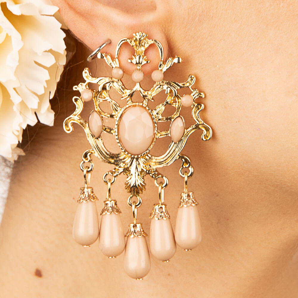 Gold Flamenco Earrings with Beige Teardrops - Ribes y Casals