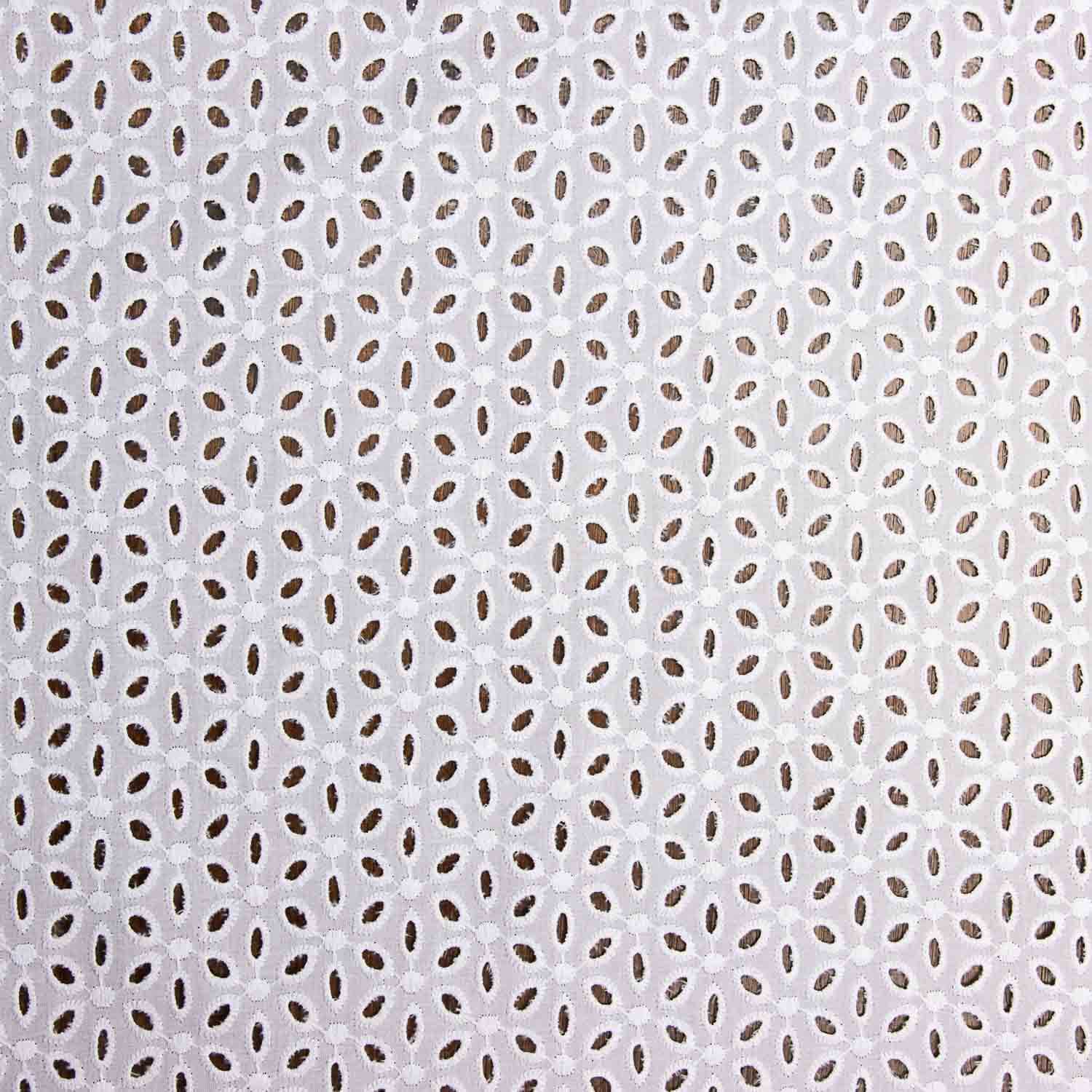 Swiss Embroidery Flower Petal Natural White - Ribes y Casals