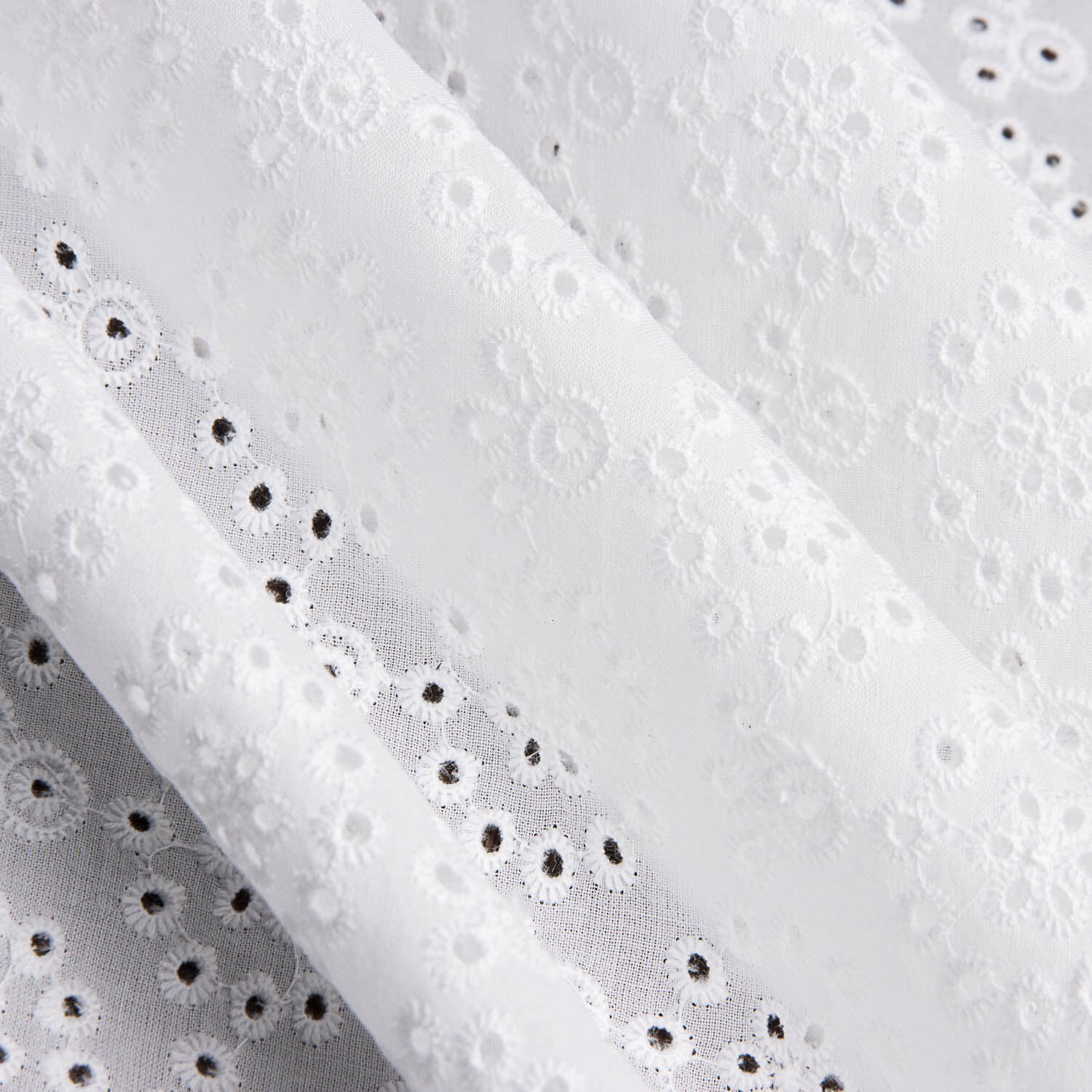 Swiss Embroidery Flower Mandala Natural White - Ribes y Casals