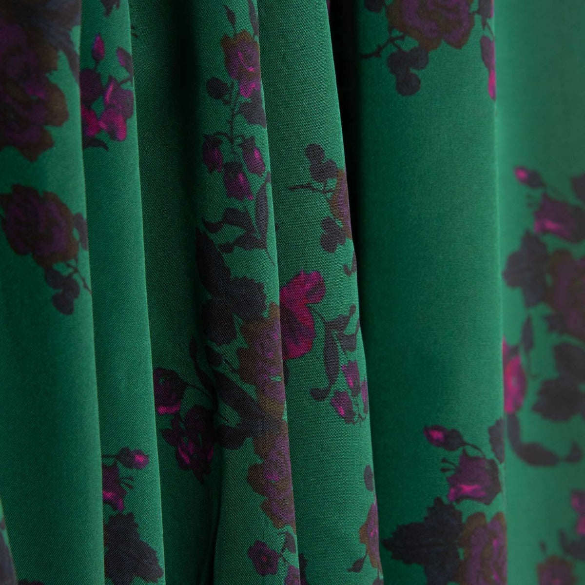 Rose Cascade Green Viscose Voile - Ribes y Casals