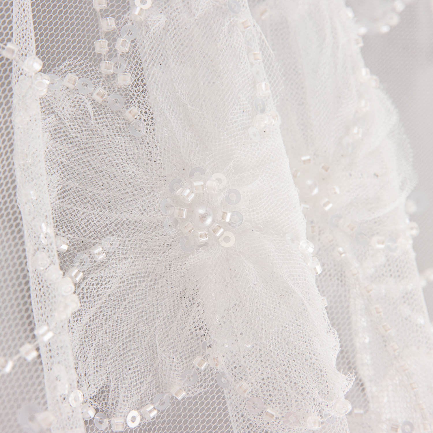 White Tulle Bridal Beading with Embroidered Flowers – Elegance - Ribes y Casals