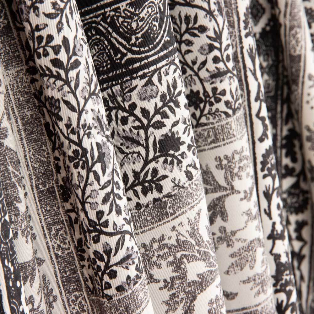 Classic Cashmere-Print Polyester Satin - Ribes y Casals