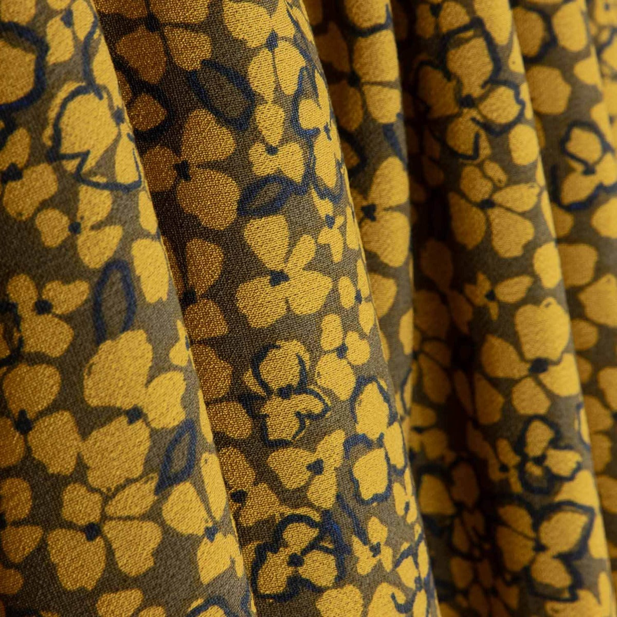 Floral Retro Mustard Viscose Crepe - Ribes y Casals