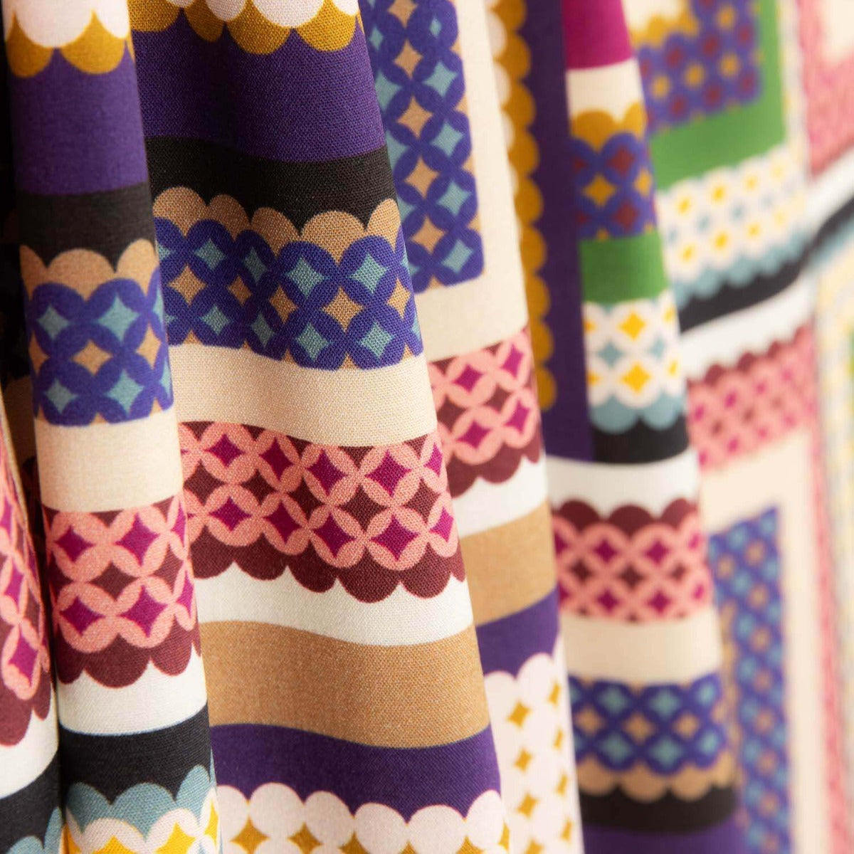 Pop Geometry Flat Viscose - Ribes y Casals