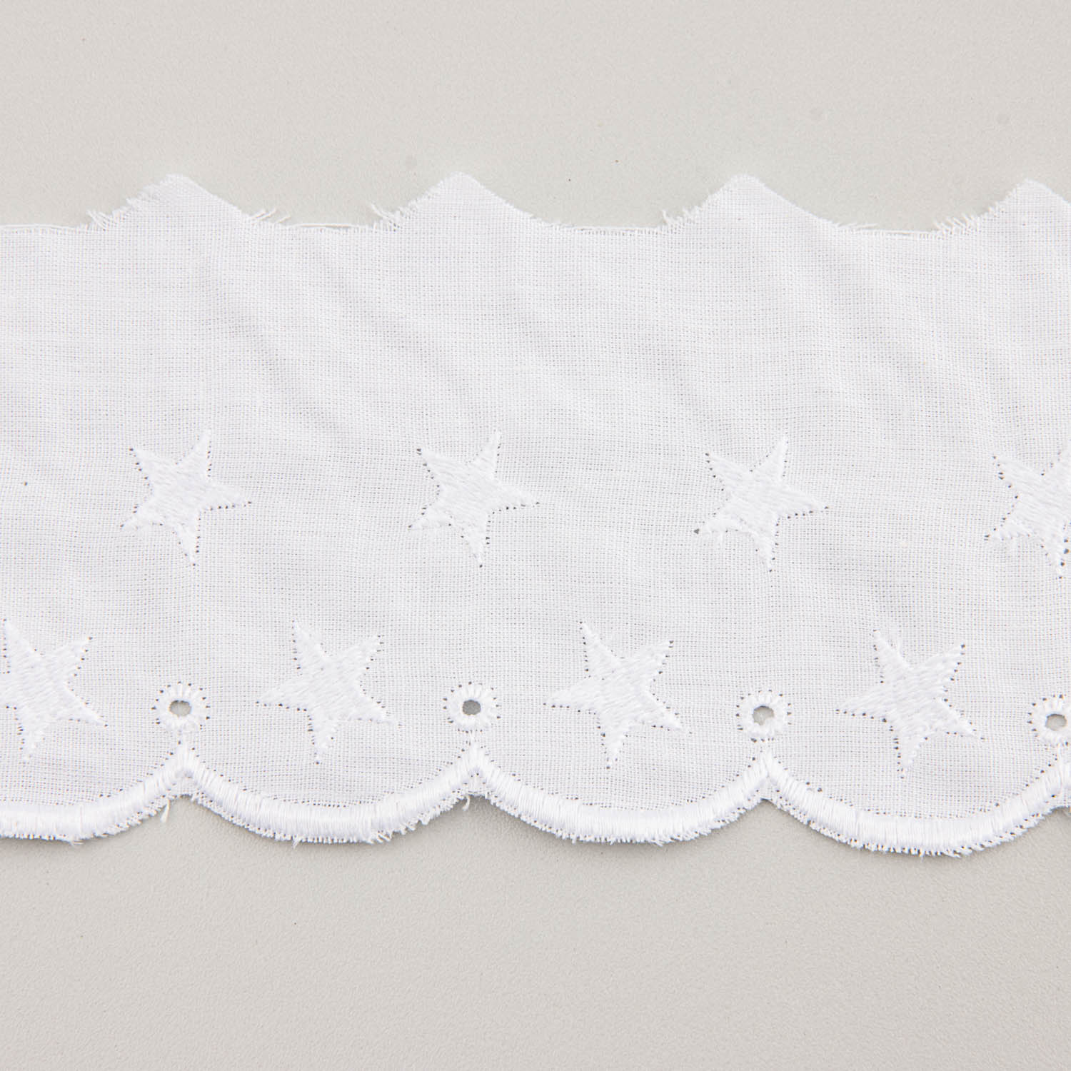 White Embroidered Batiste Trim Model 25019 – 55 mm - Ribes y Casals