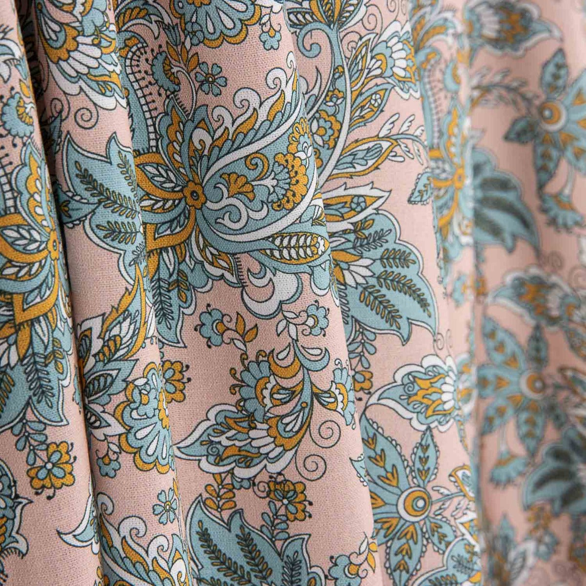 Paisley Floral Cotton Poplin - Ribes y Casals