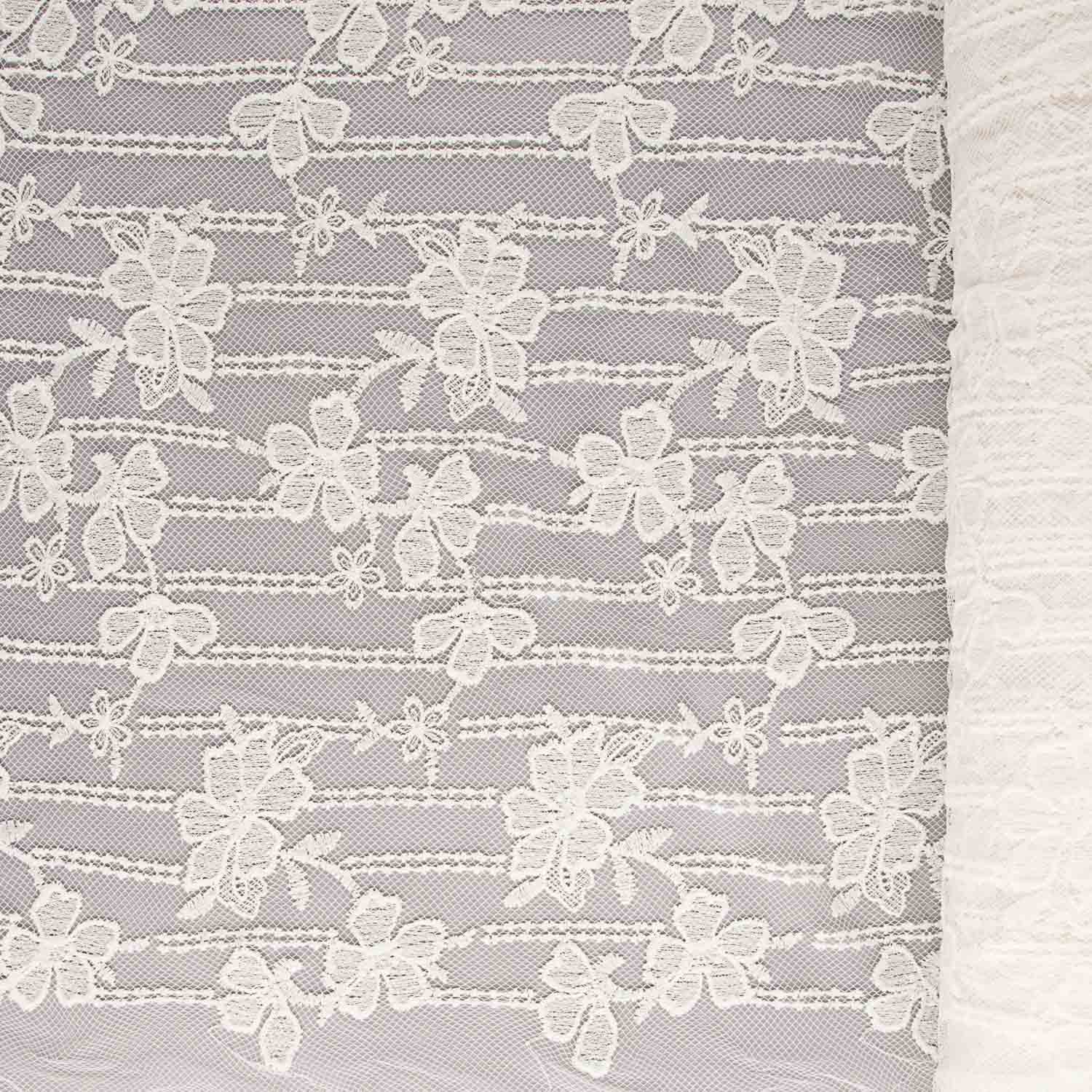 Dafne Embroidered Grille - Ribes y Casals