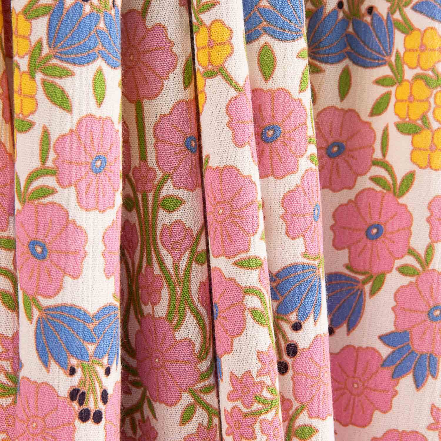 Viscose Bambula Vintage Garden Print - Ribes y Casals