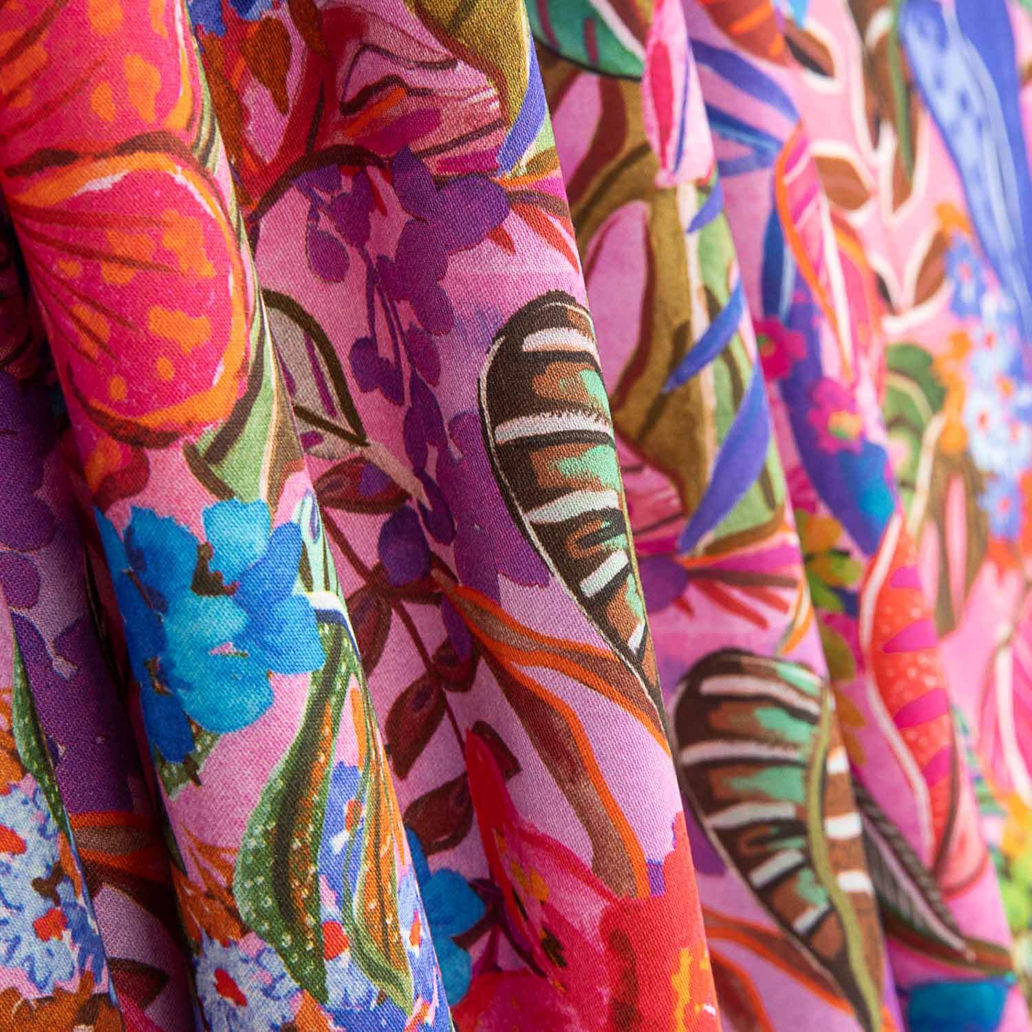 Fuchsia Jungle Print Viscose - Ribes y Casals