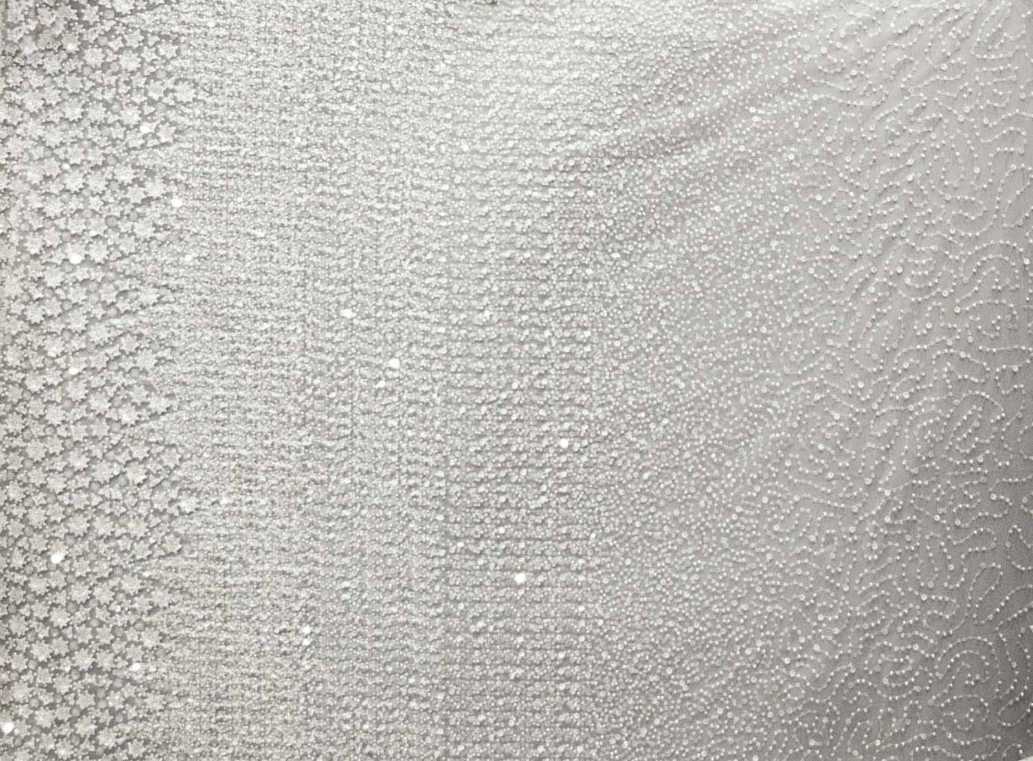 White Tulle Bridal Beading with Mini Flowers and Gradient Effect – Elegance - Ribes y Casals