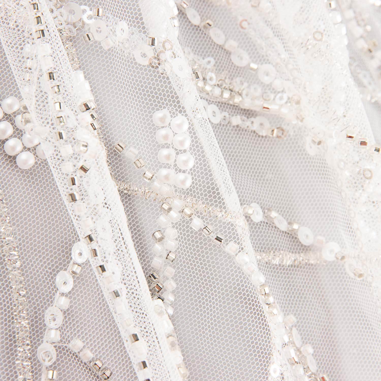 White Tulle Bridal Beading with Gradient Branches – Elegance - Ribes y Casals