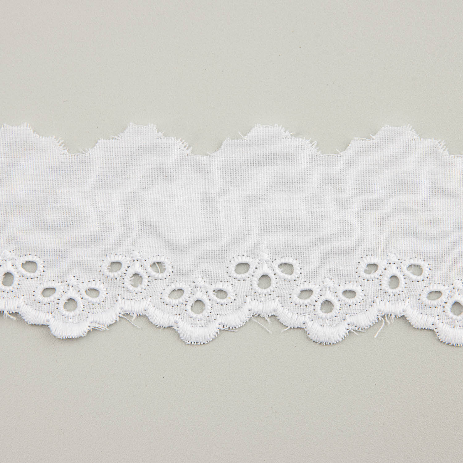 White Embroidered Batiste Ribbon Model 60021 – 40 mm - Ribes y Casals