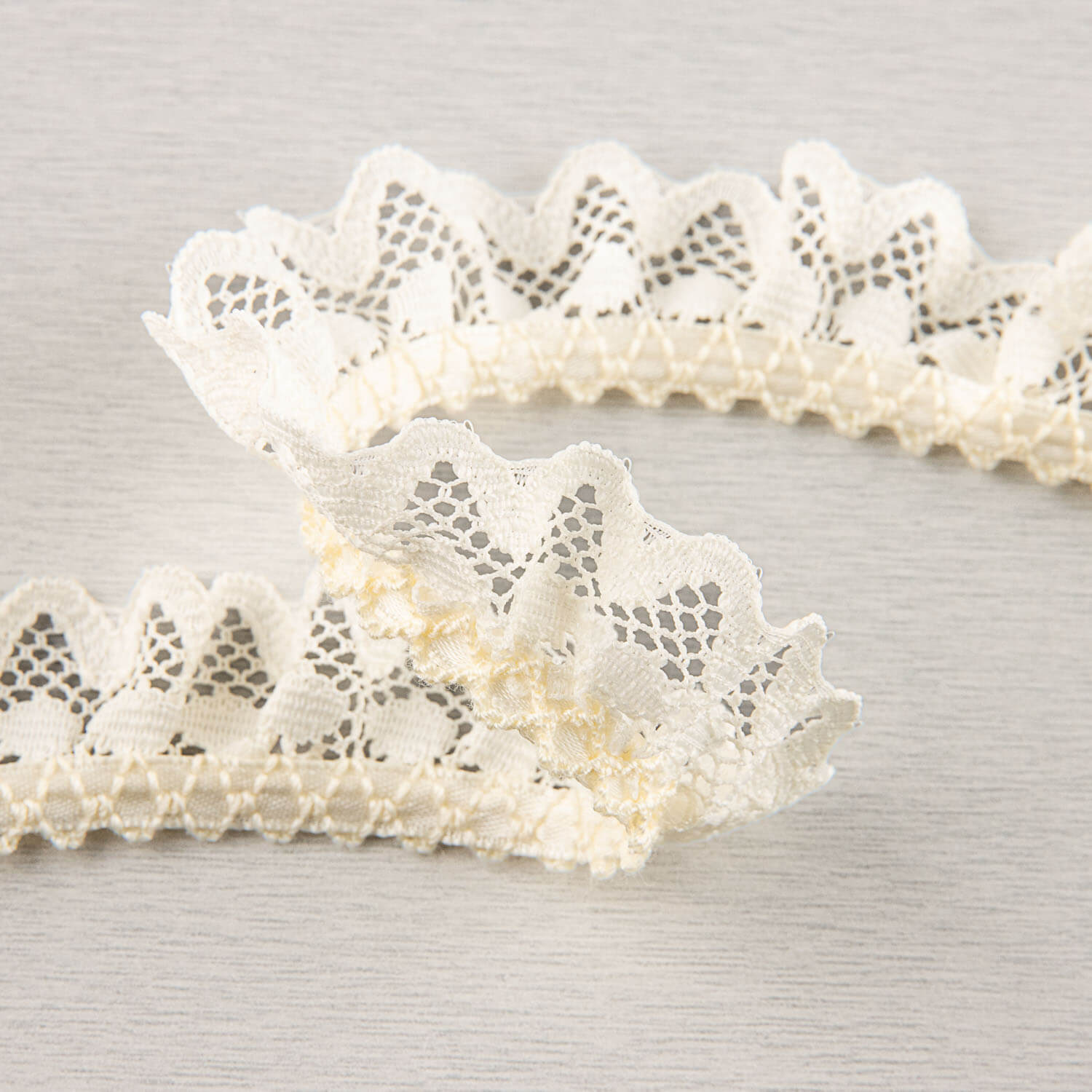 22 mm Ecru Lace Trim - Ribes y Casals