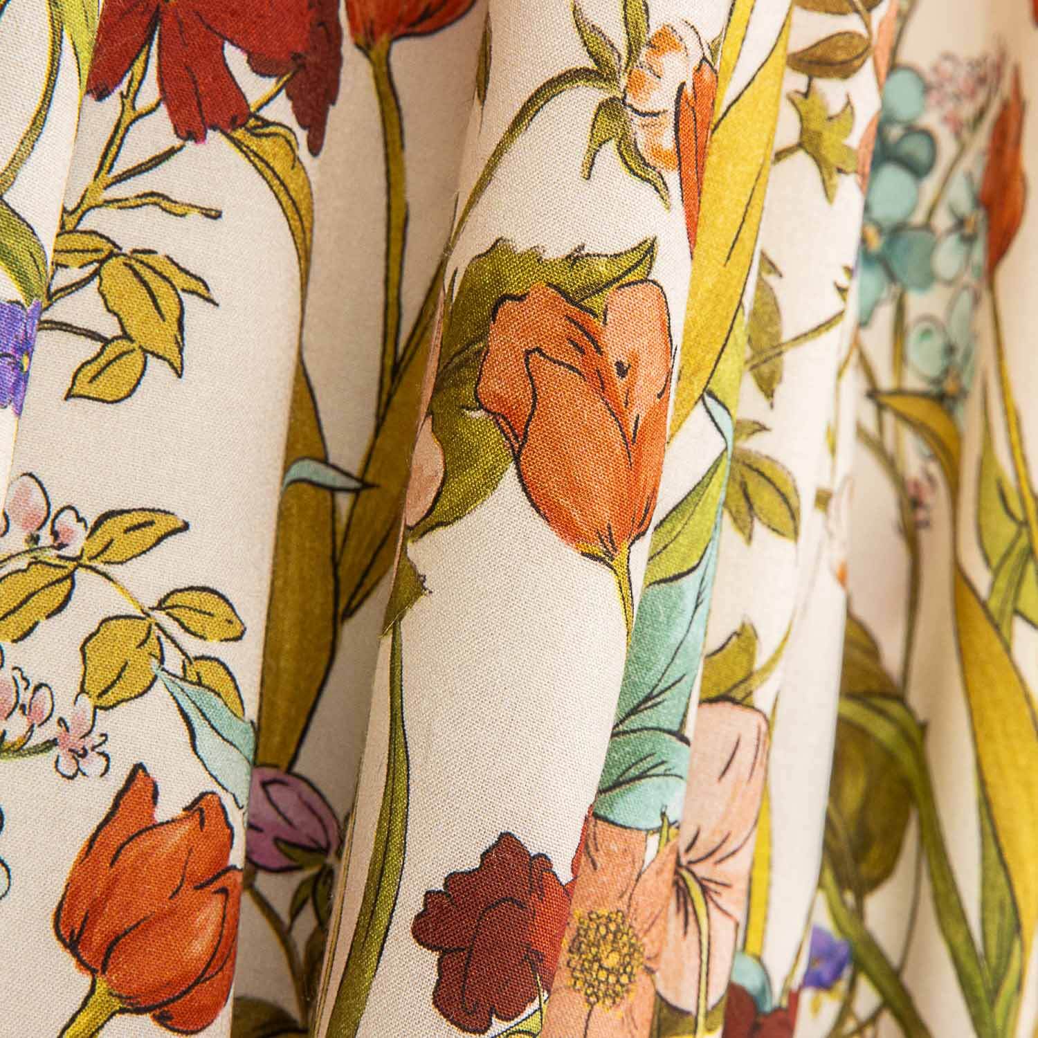Delicate Botanical Floral Print Viscose - Ribes y Casals
