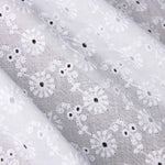 Retro White Swiss Daisies Embroidery - Ribes y Casals