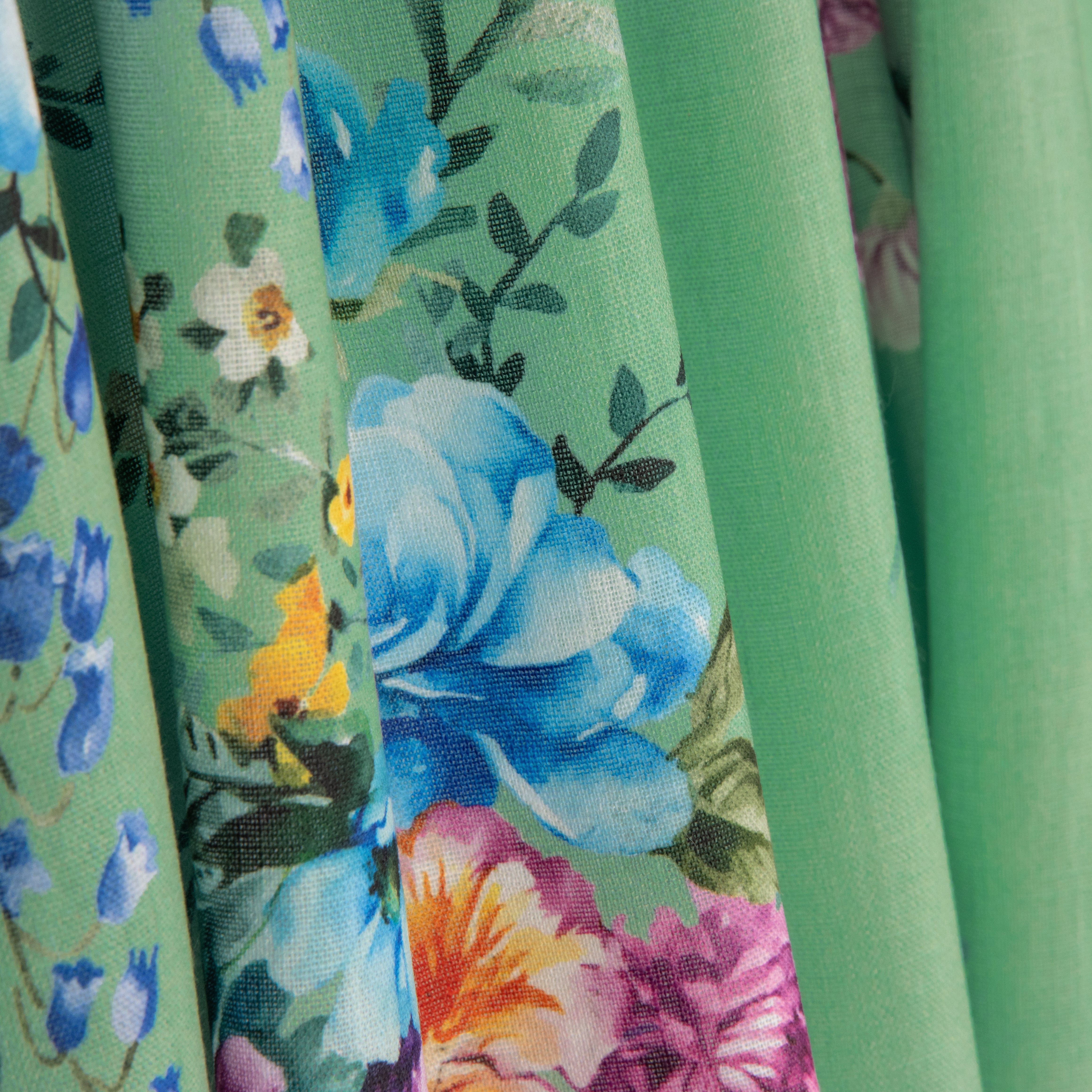 Rustic Green Floral Print - Ribes y Casals