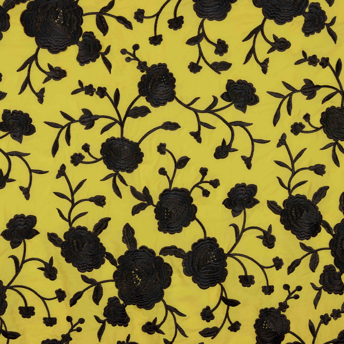 Retal Mantón Bordado Negro Tencel Albero 115x140 cm - Ribes y Casals