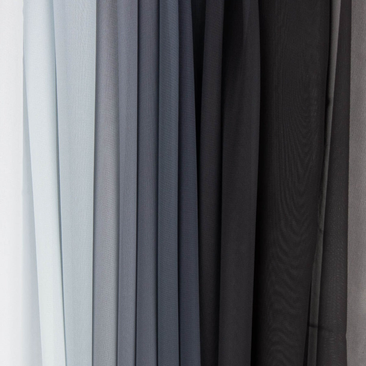 White to Black Gradient Print Chiffon - Ribes y Casals
