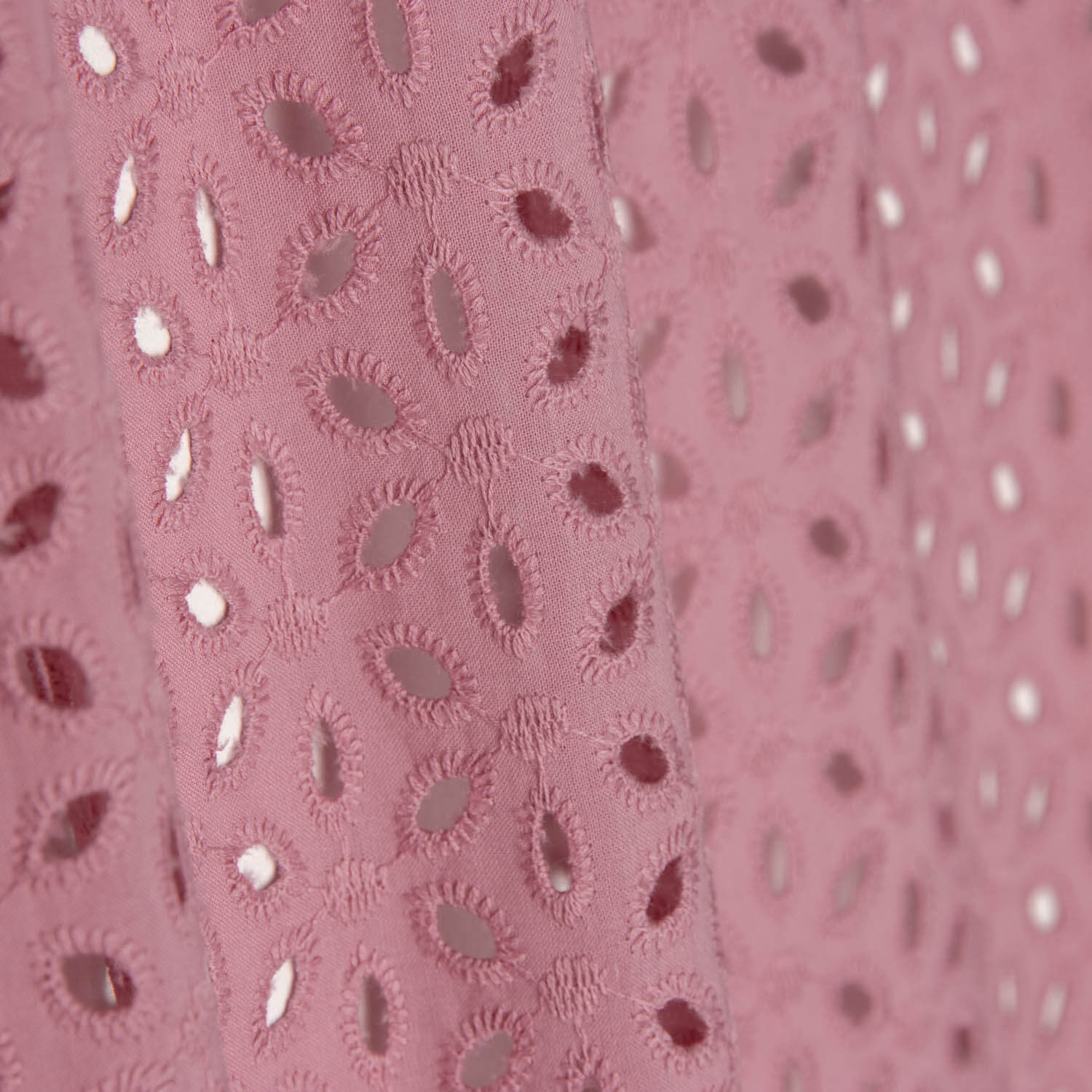 Swiss Embroidery Pale Pink Petals - Ribes y Casals