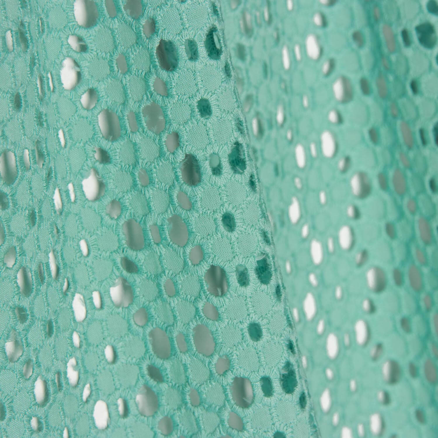 Swiss Embroidery Water Green Daisy - Ribes y Casals