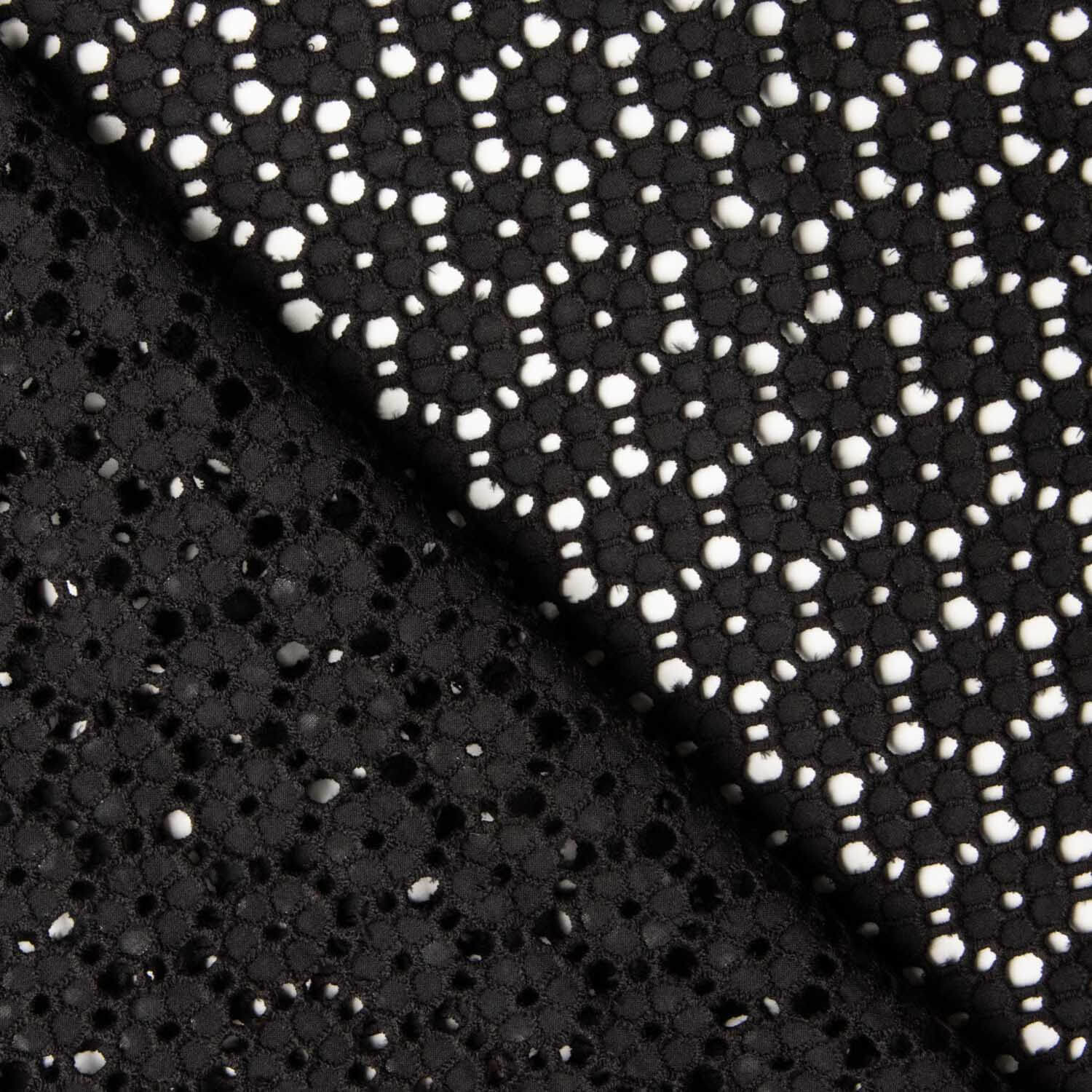 Black Swiss Embroidery Daisy - Ribes y Casals