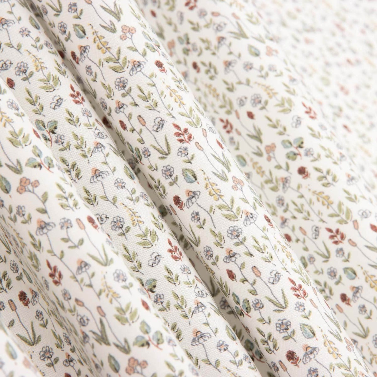 “Minerva Garden” Red Cotton Poplin - Ribes y Casals