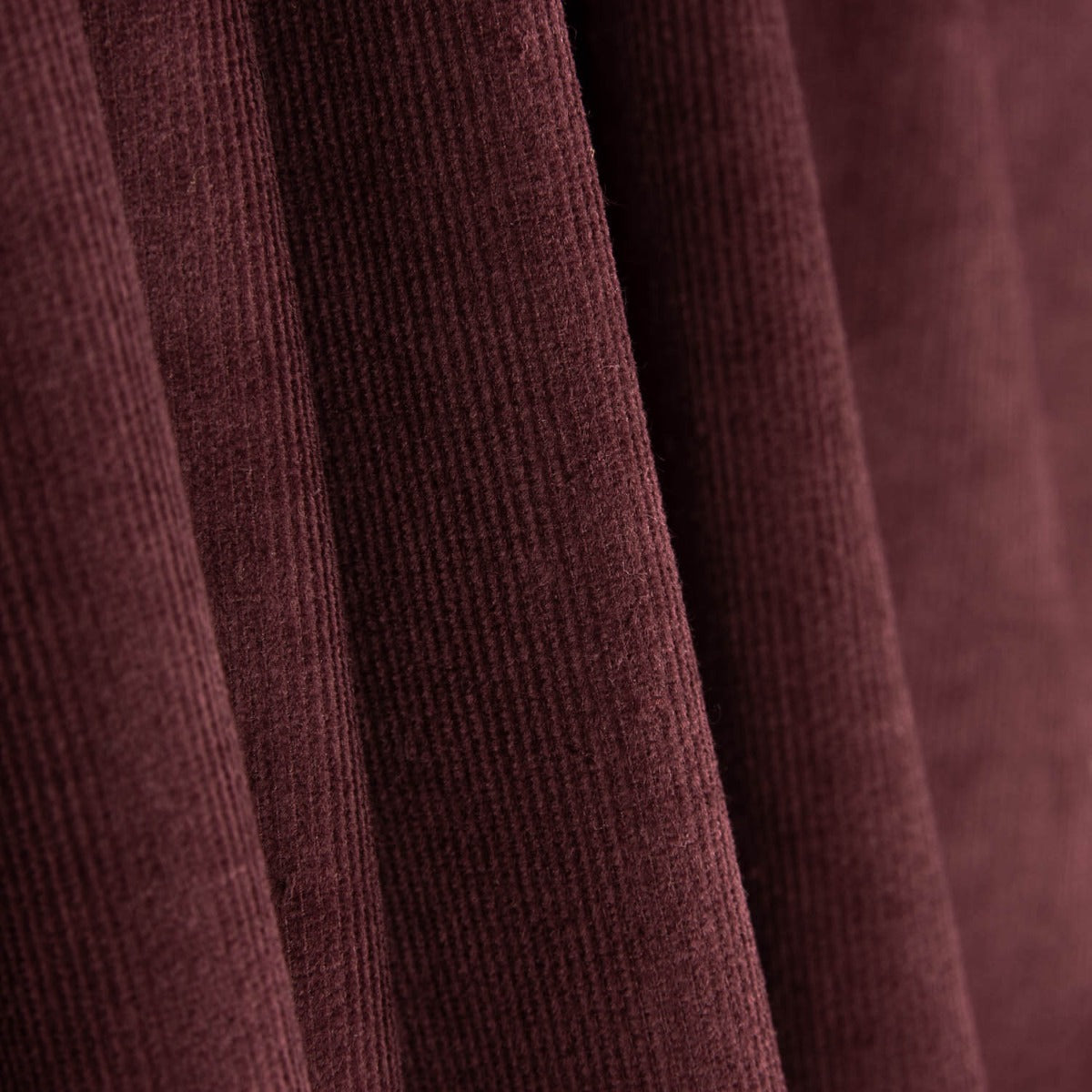 Burgundy Stretch Micro-Corduroy - Ribes y Casals