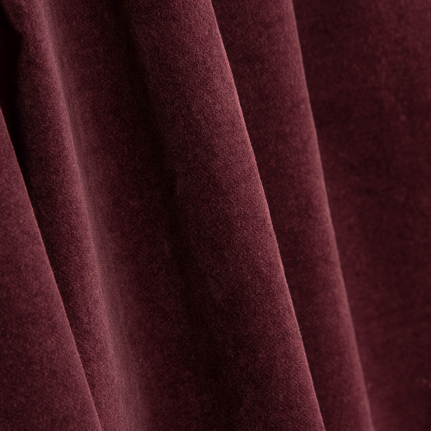 Velvetón Granate - Ribes y Casals