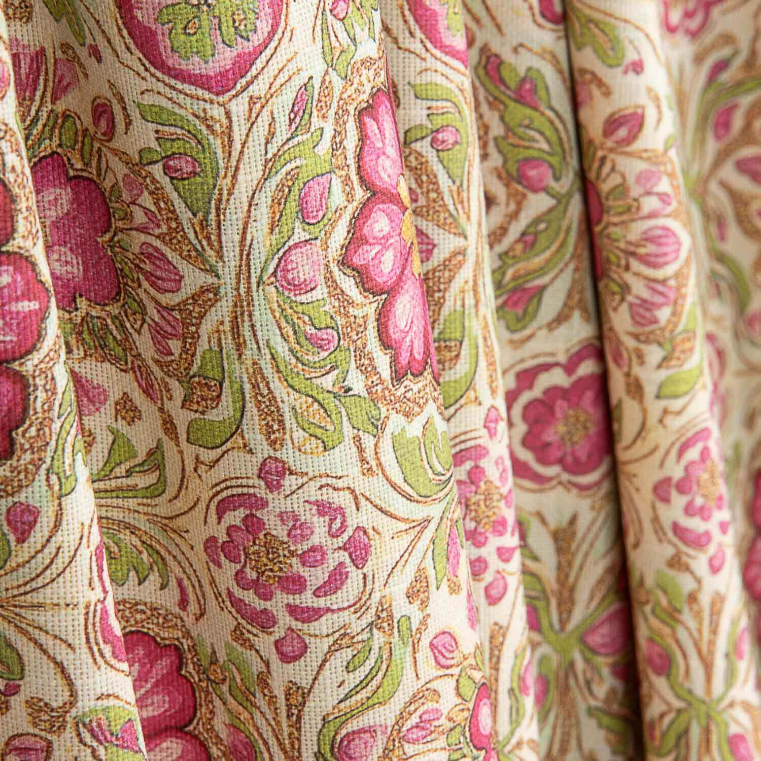 Canvas Cotton Pink Flowers Green Background - Ribes y Casals