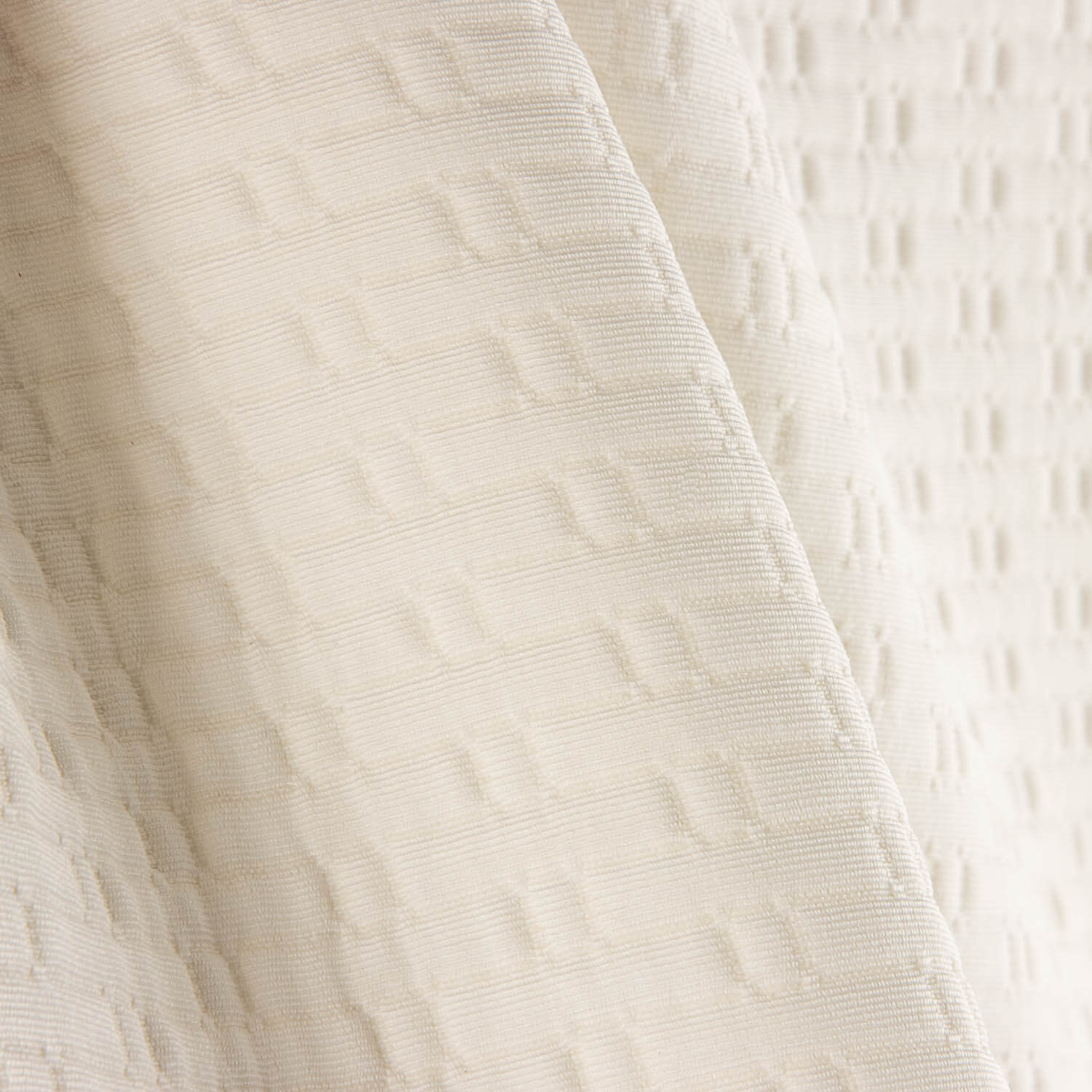 Bouti White Linear Relief Bedspread - Ribes y Casals
