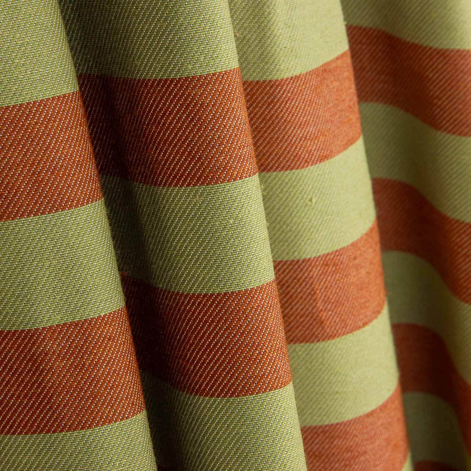 Two-tone stripes on canvas in brick red and green - Ribes y Casals