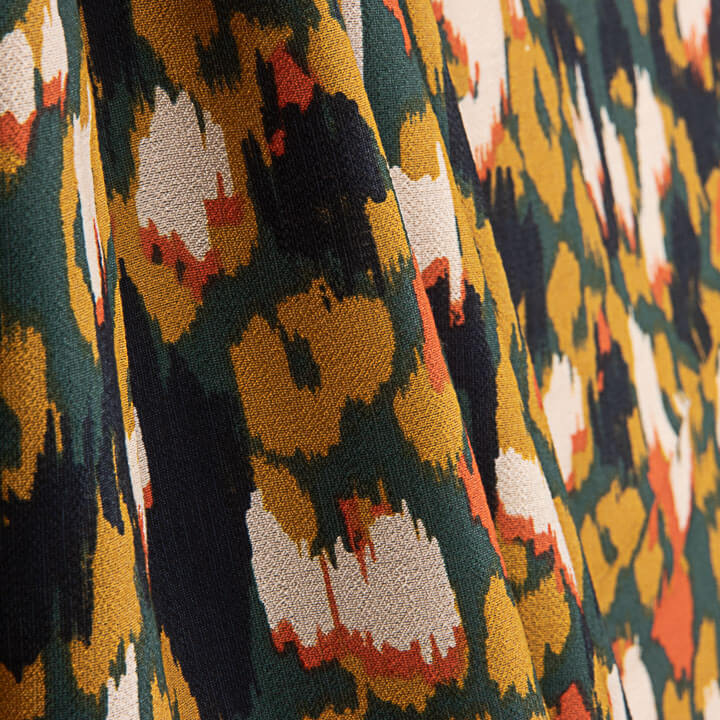 Abstract Animal Print Crepe – Petrole - Ribes y Casals