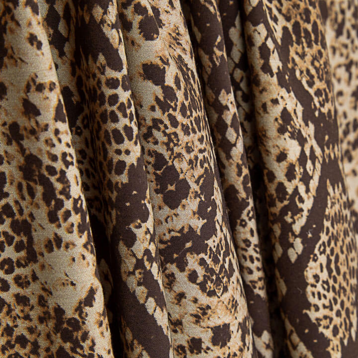 Double-sided viscose fabric with snake print - Ribes y Casals