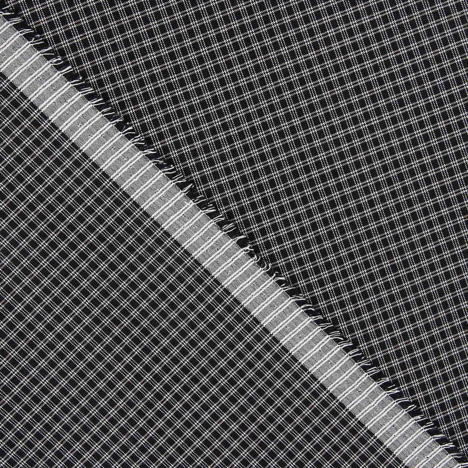 Triple-Line Black and White Window Luto Frames - Ribes y Casals