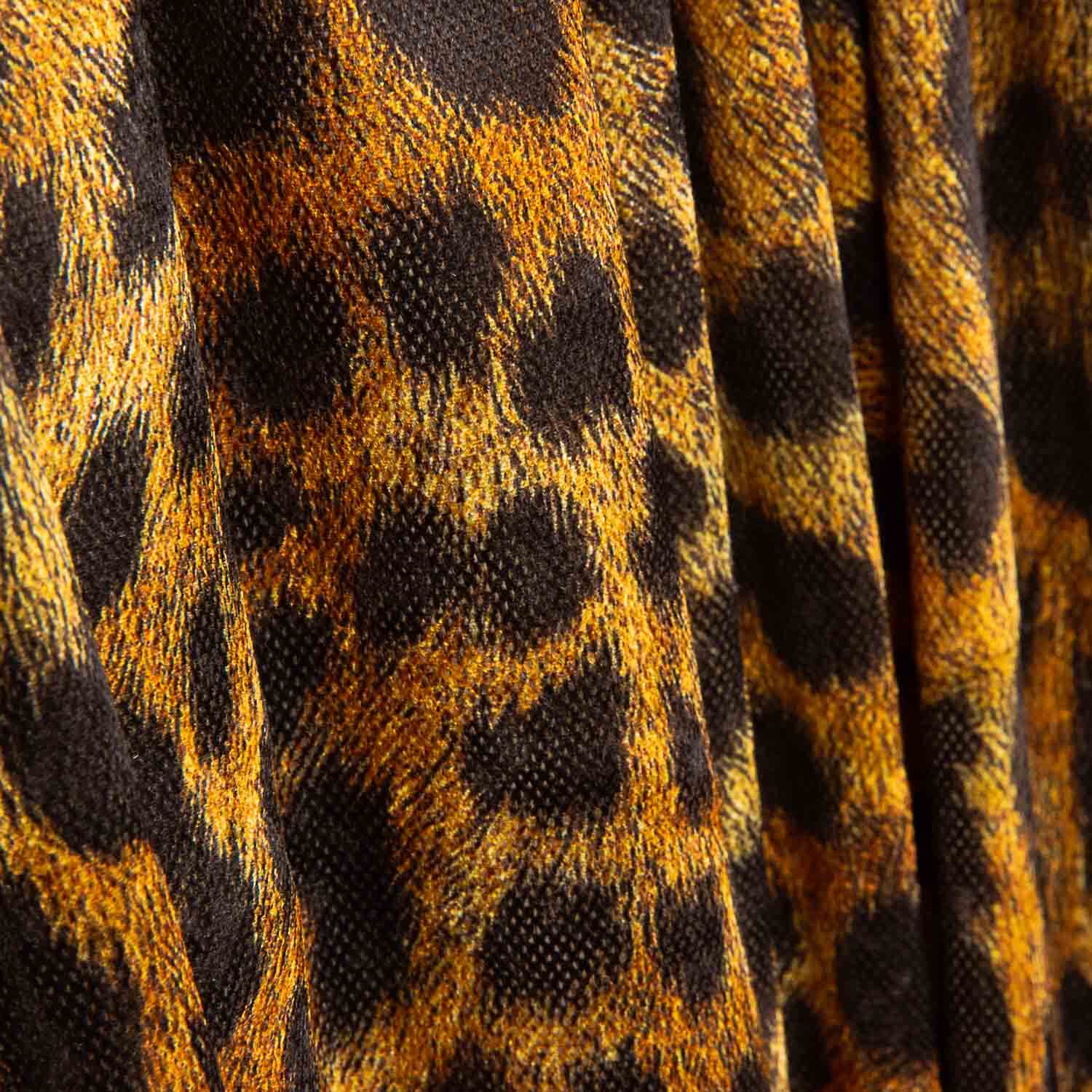 Velvety Leopard Dot - Ribes y Casals