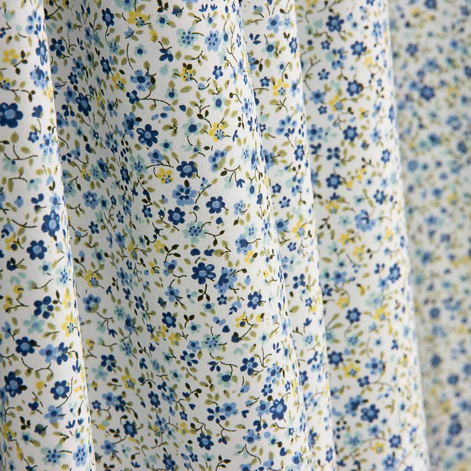 Organic Cotton Poplin with Blue Flower Print - Ribes y Casals