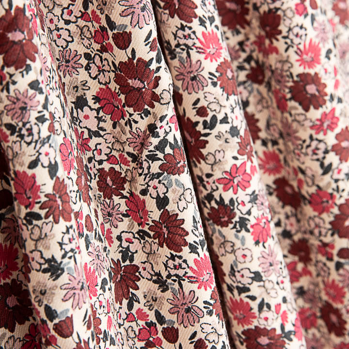 Viscose Twill with Pink and Burgundy Floral Print - Ribes y Casals
