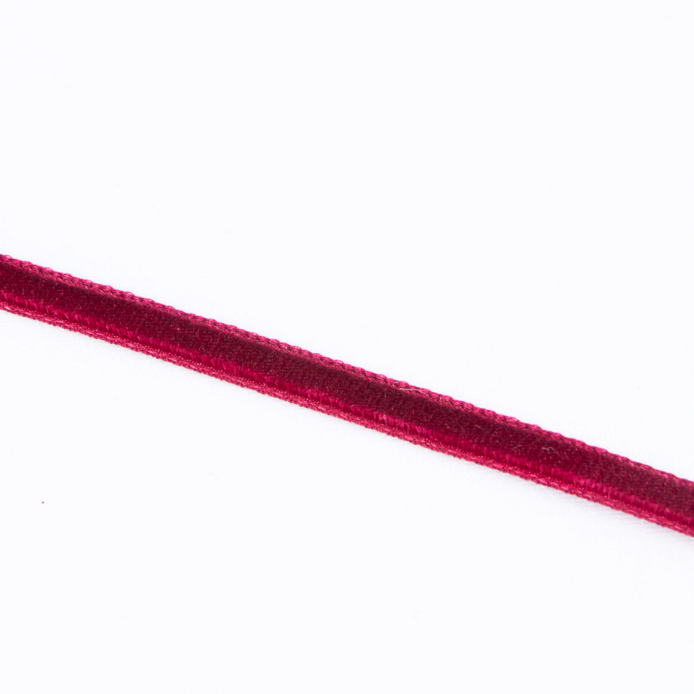 Garnet Velvet Ribbon 7mm - Ribes y Casals