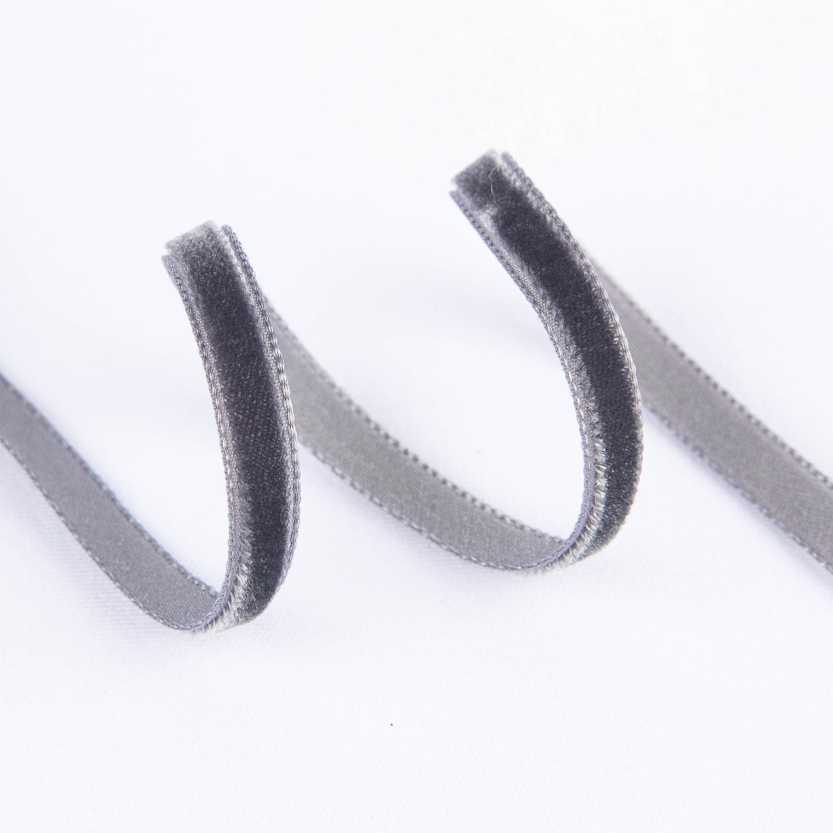 Cinta Terciopelo Gris Marengo 7mm - Ribes y Casals