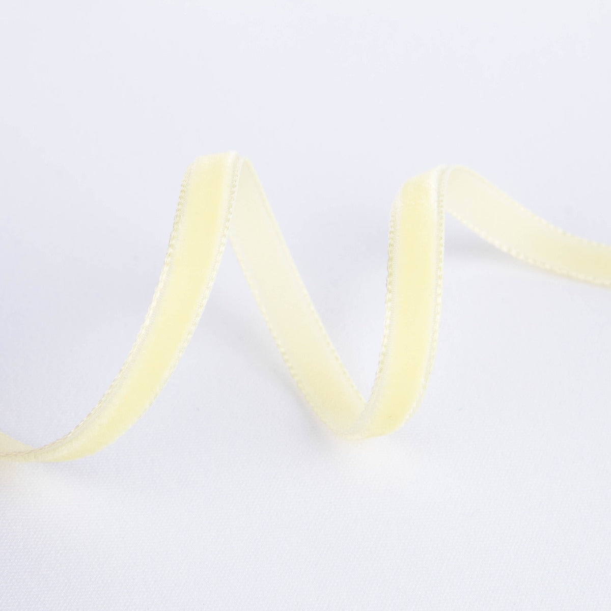 Cinta Terciopelo Amarillo  7mm - Ribes y Casals