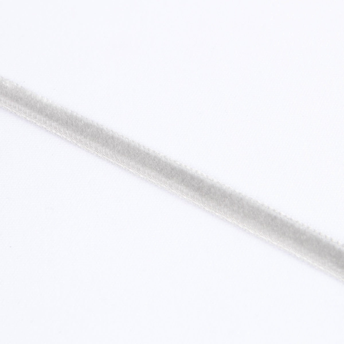 Cinta Terciopelo Gris Perla 7mm - Ribes y Casals