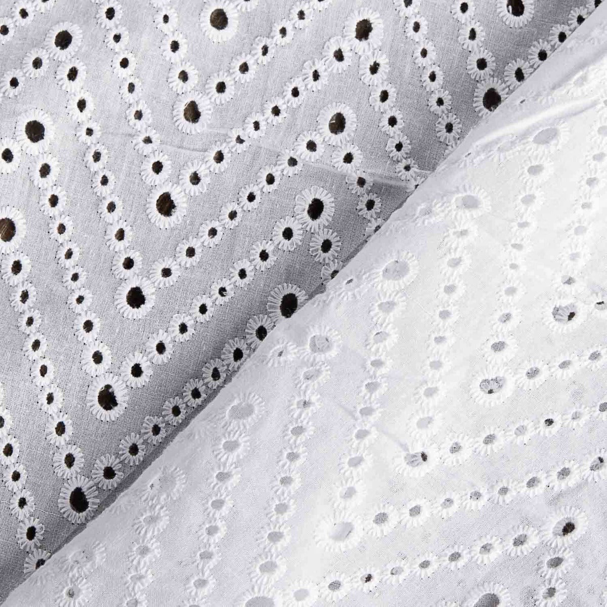 Swiss Embroidery Chevron White - Ribes y Casals