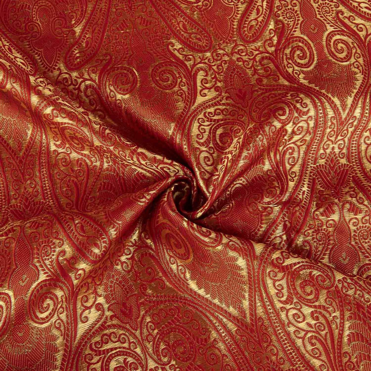 Red Paisley Jacquard Fabric - Ribes y Casals