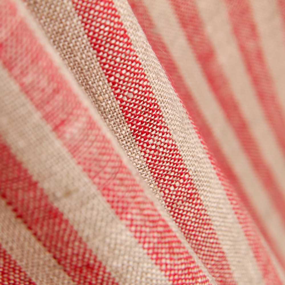 Red Linen Table Runner - Ribes y Casals