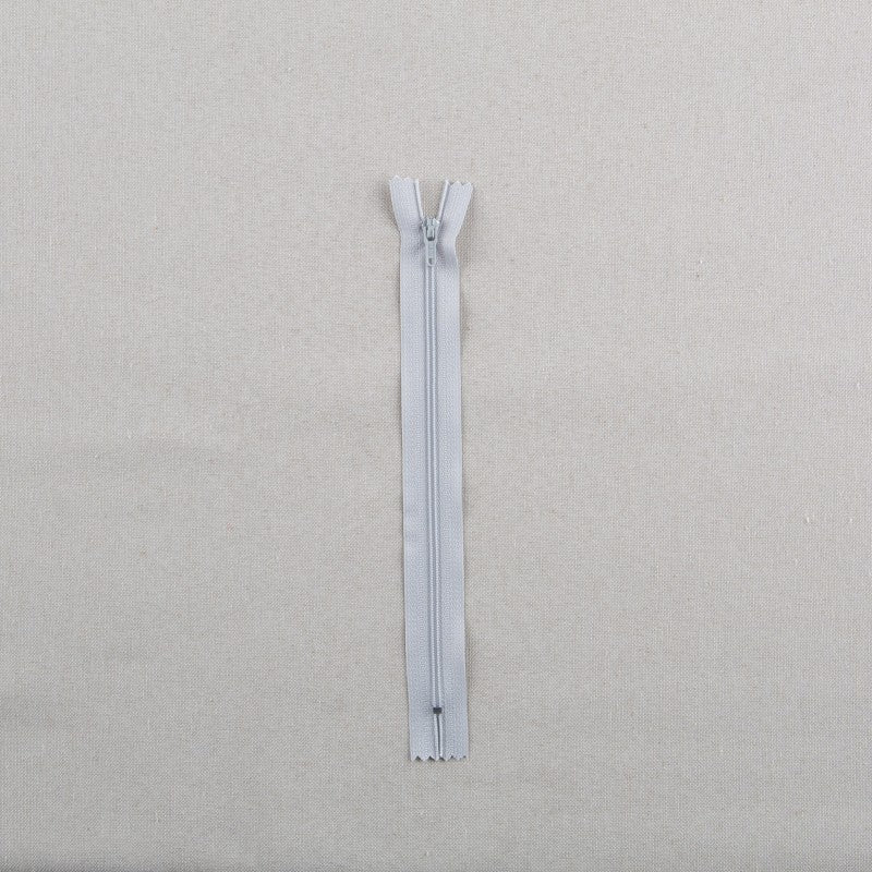 Cremallera Nylon Gris Claro 22CM - Ribes y Casals