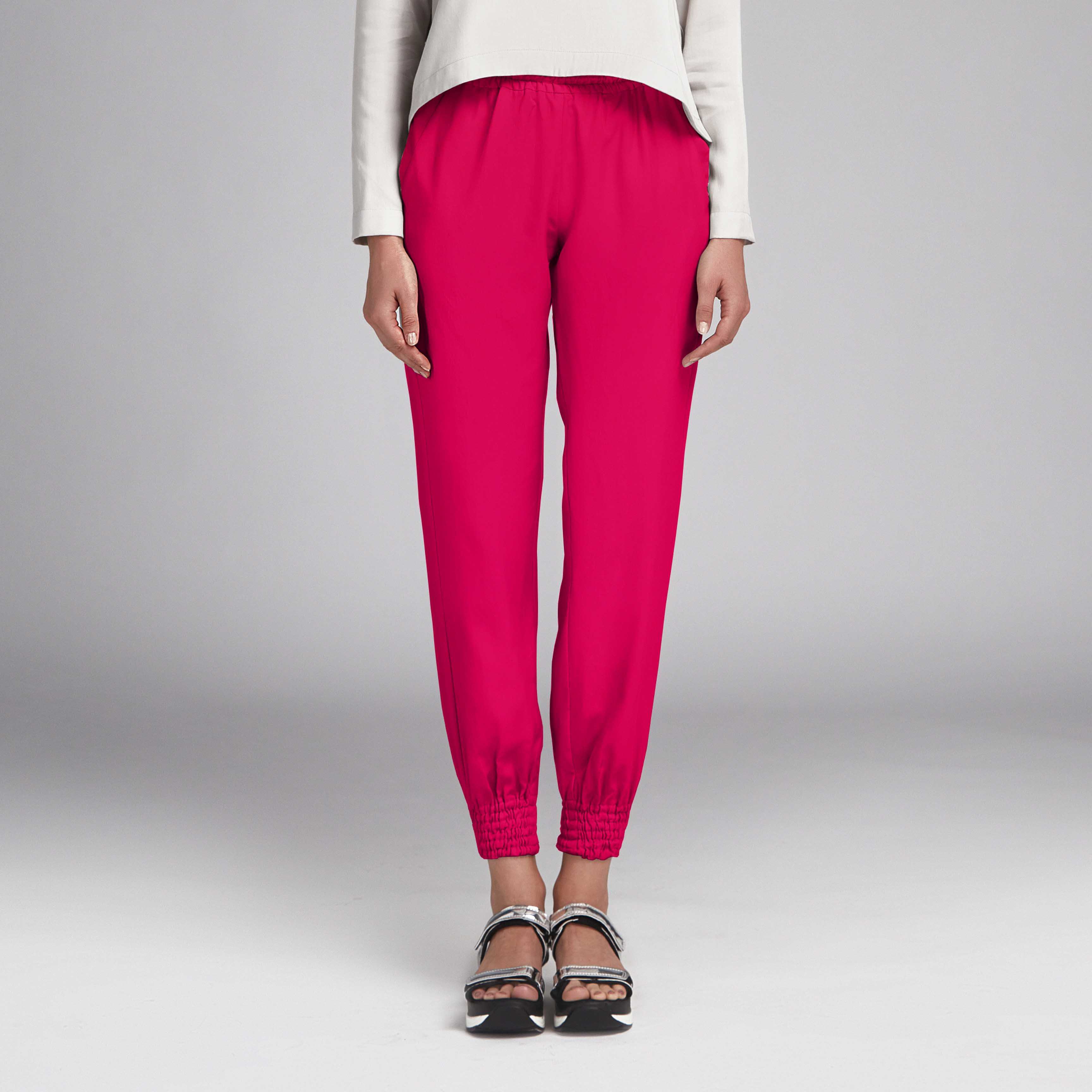 Raspberry Fashion Crepe Fabric - Ribes y Casals