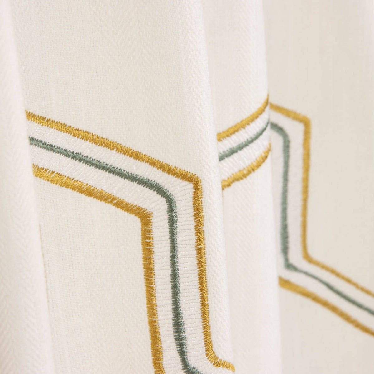 Heavy Rustic Linen Embroidered Hexa - Ribes y Casals