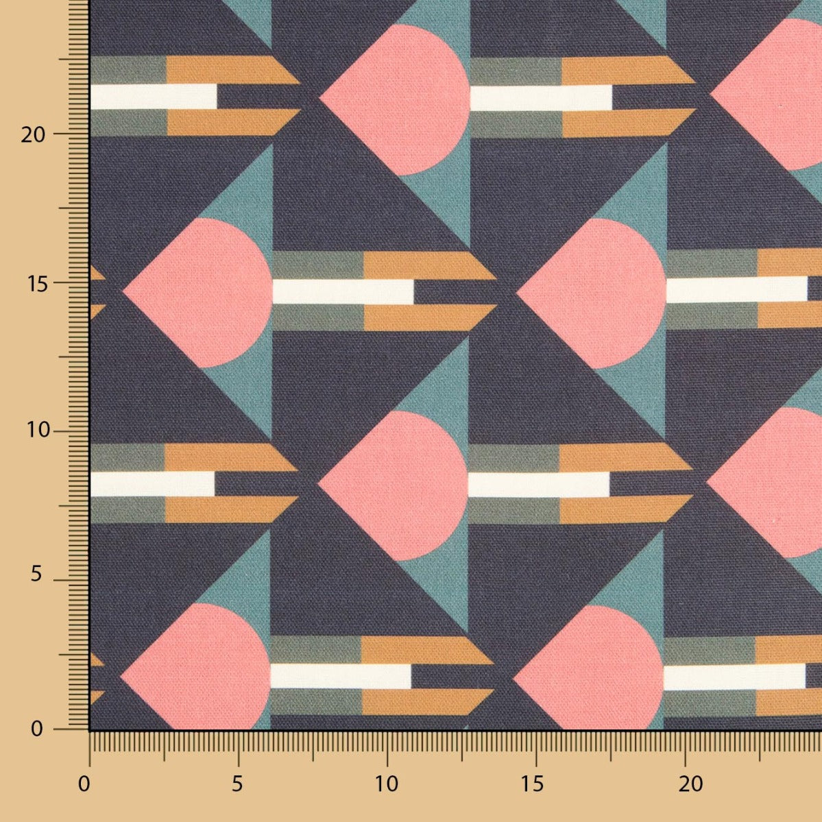 Black Pagoda Canvas - Ribes y Casals