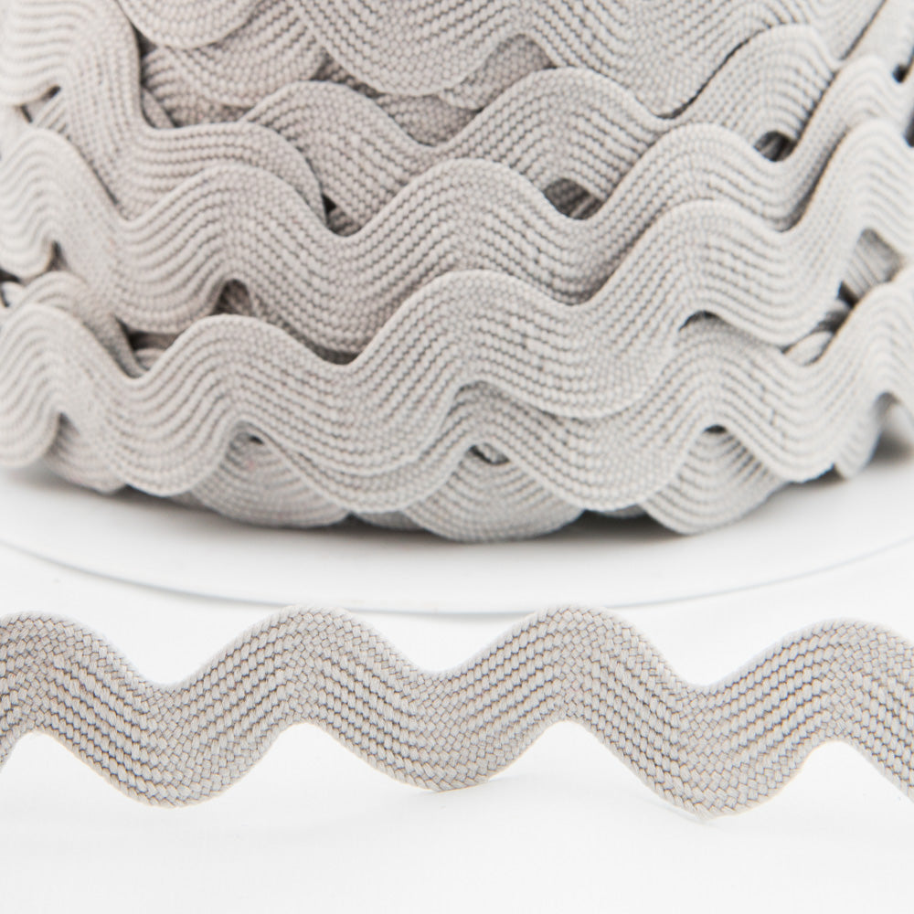 Grey Wave - Ribes y Casals