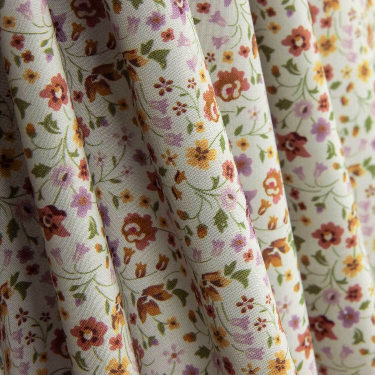 Vintage Floral Natural Cotton Poplin - Ribes y Casals